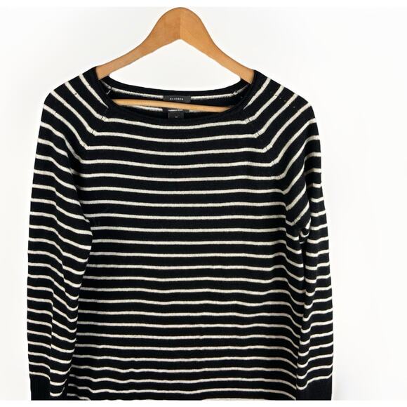 Halogen Cashmere Wool Blend Sweater Womens M Costal Chic Striped Preppy Cozycore - Picture 4 of 11